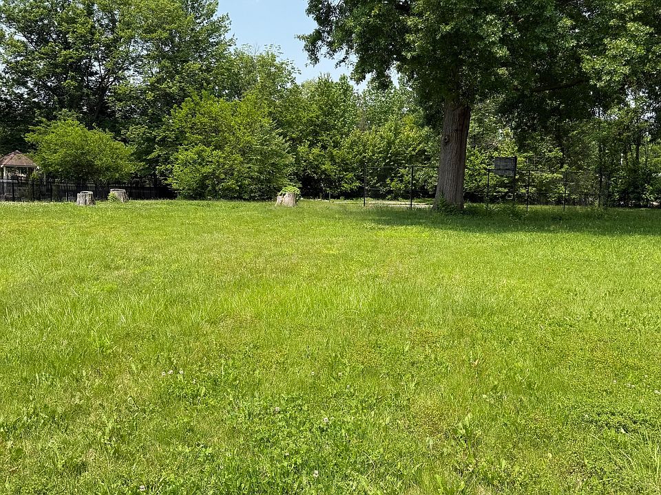 2nd image of 6840 Cabernet Way