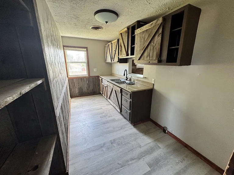 940 S Highland Ave #940 — Photo 3