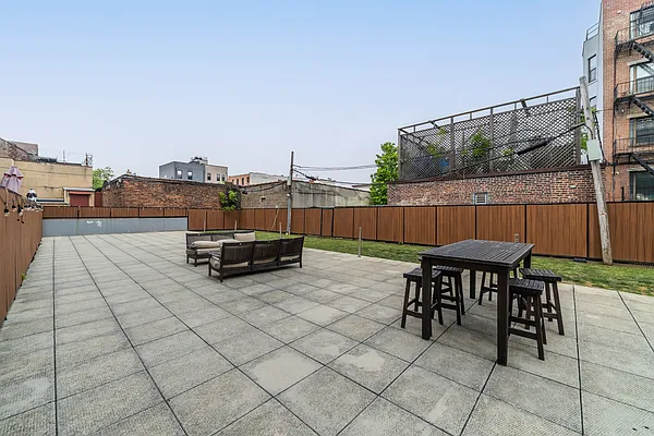 Rented by Platinum Properties | media 14