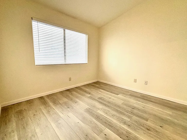 5312 Padua Way — Photo 16