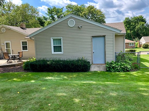 3rd image of 2331 Delcy Dr