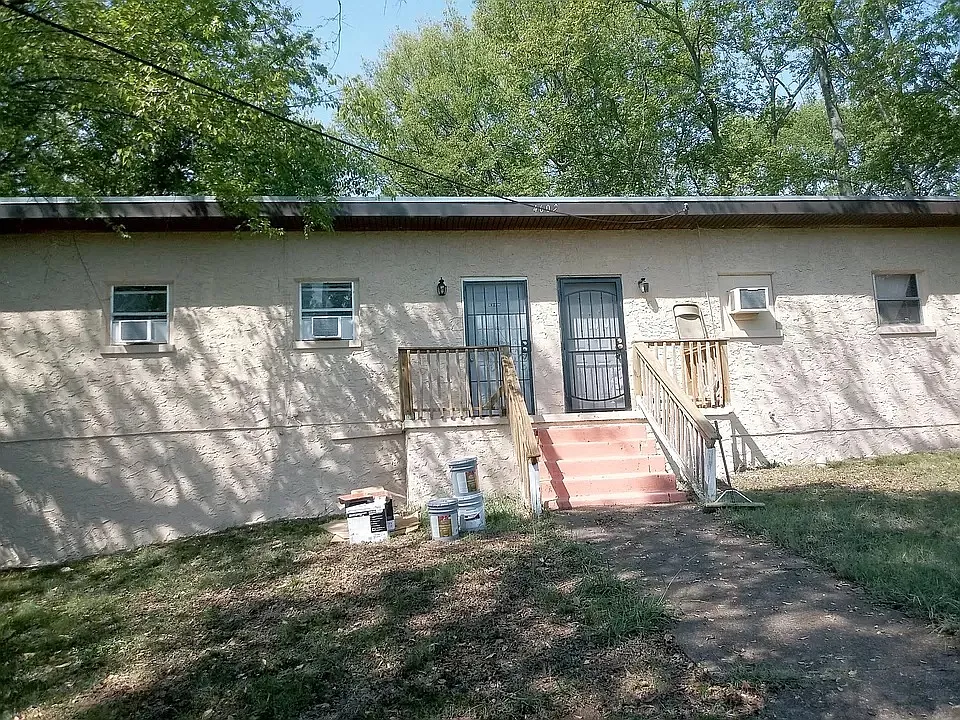 Building Photo - 4607 Highland Ave #B