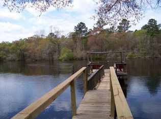 1212 Warners Lndg, Hortense, GA 31543