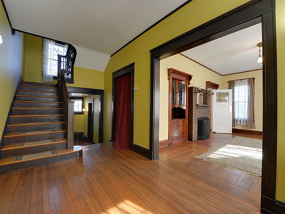 4th image of 2411 Blaisdell Ave