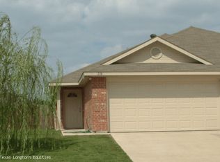 210 Robin St, Crowley, TX 76036