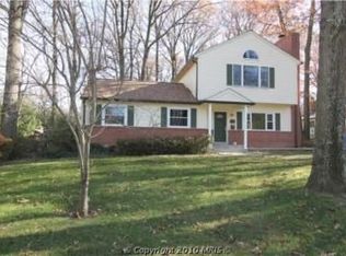 4105 Chatelain Rd, Annandale, VA 22003