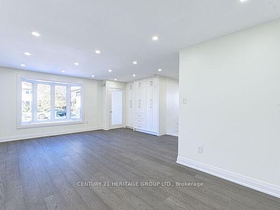 5th image of 187 Currey Cres