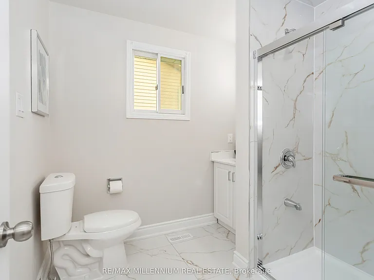 61 Mistywood Dr #UPPER — Photo 36