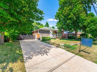 166 Terrace Dr, Hamilton, ON L9A 2Z1