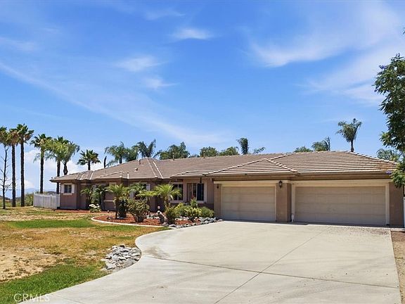2nd image of 23841 Piedras Rd