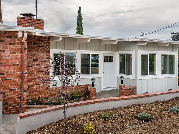 3rd image of 2476 Los Feliz Dr