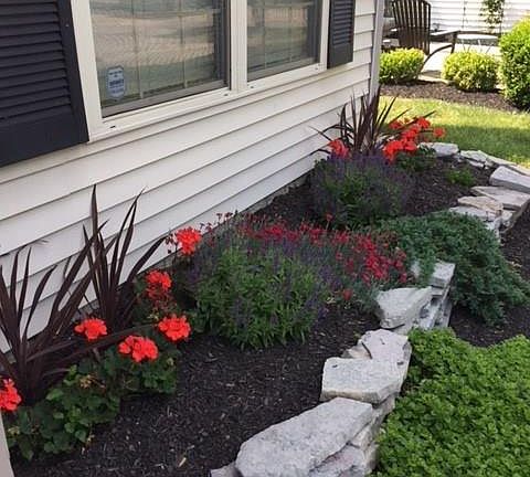 5th image of 585 Garden Dr