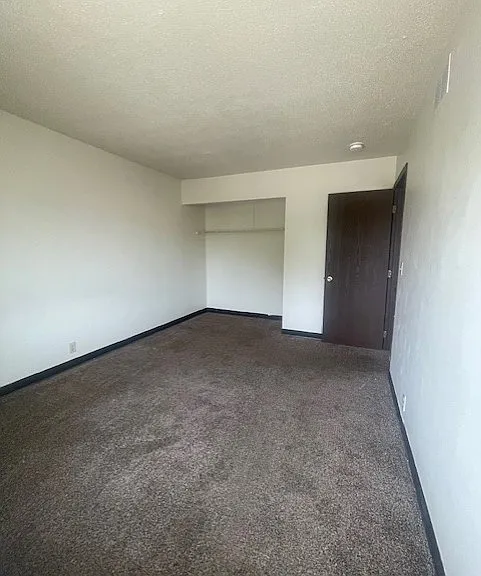 Willow Springs Apartments — Photo 39