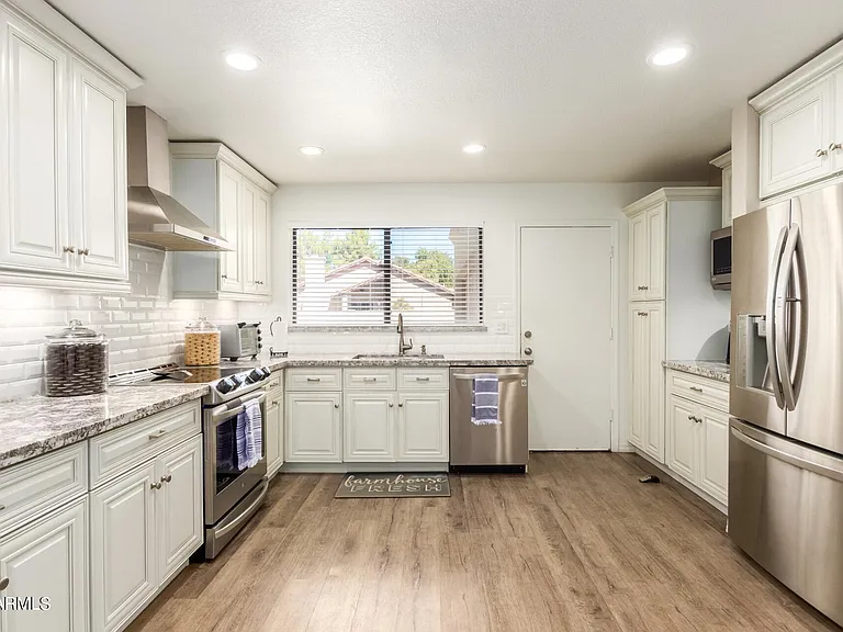 311 E Pinon Way — Photo 15