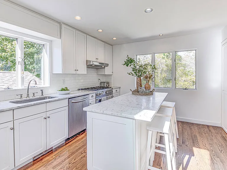 4 Blackwatch Ct — Photo 10