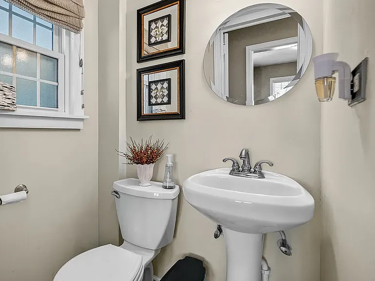 115 Oak Knolls Ave — Photo 12