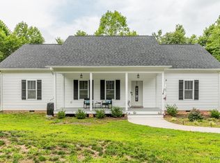 222 Agee Ln, Cumberland, VA 23040