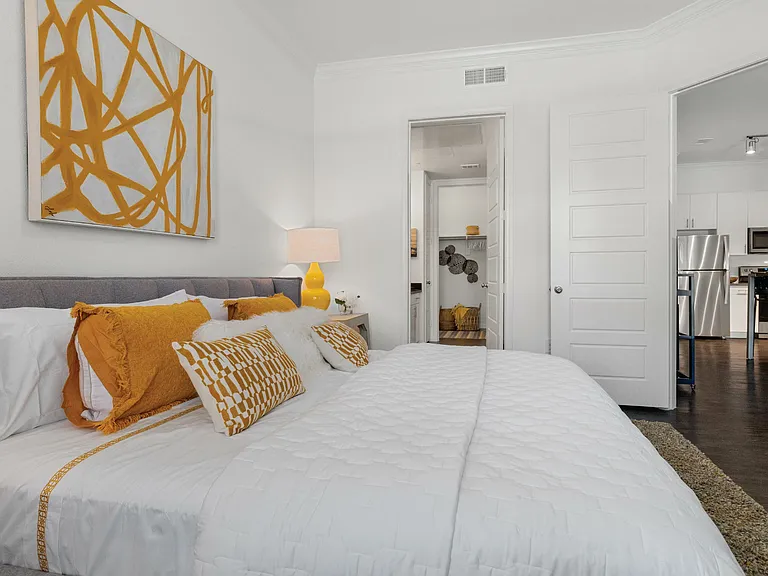 W3-LuxeMercerCrossing A1_Bedroom W3-LuxeMercerCrossing A1_Bedroom