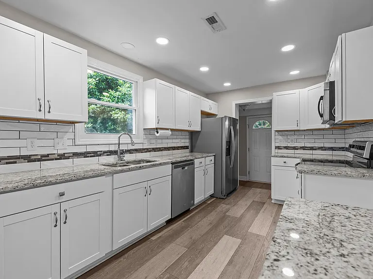 5008 Unaka Ave — Photo 12
