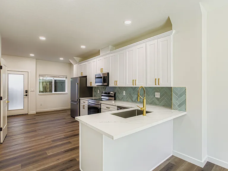 4469 SE 28th Pl — Photo 13