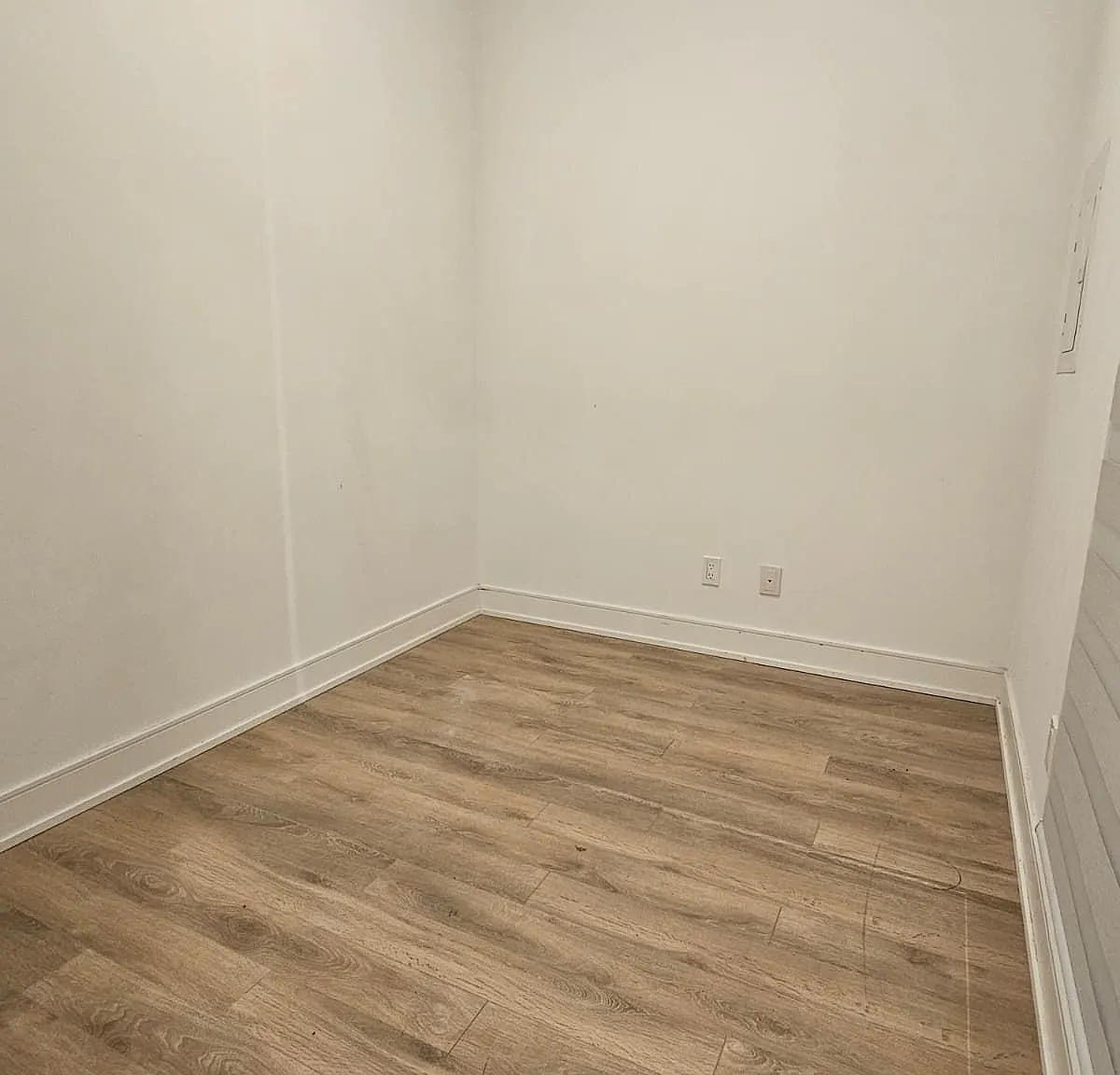 ELLE Condo — Photo 4