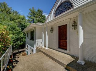 28 Pine St, Natick, MA 02030