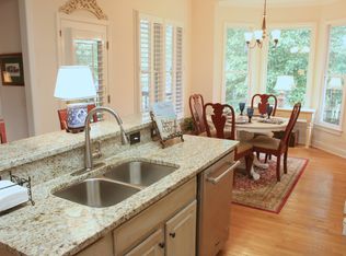 201 Farm Path Ct, Woodstock, GA 30188