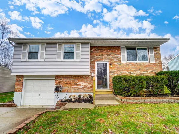 3237 New Year Dr, Cincinnati, OH 45251