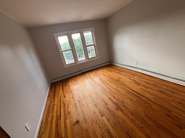 614 Midland Ave #2 — Photo 5