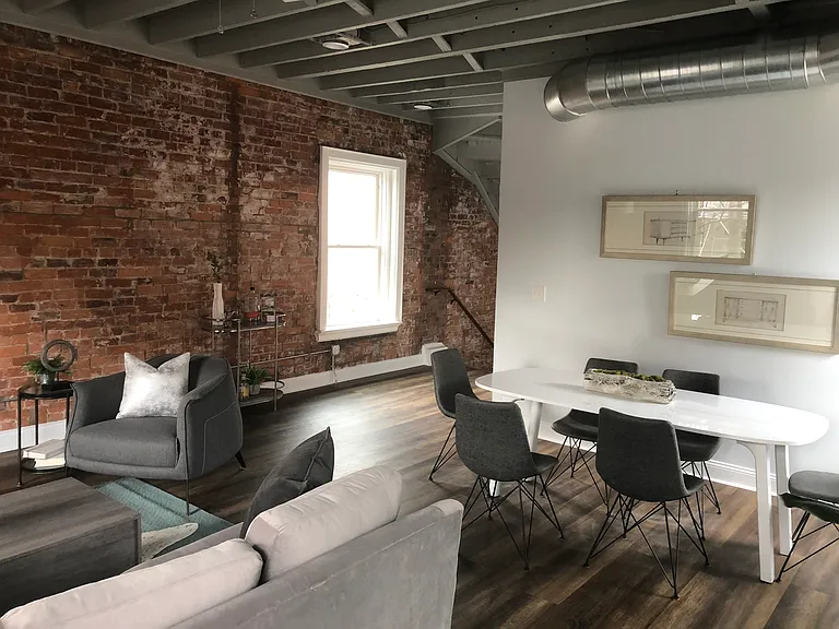 1101 Lee St #3 — Photo 7