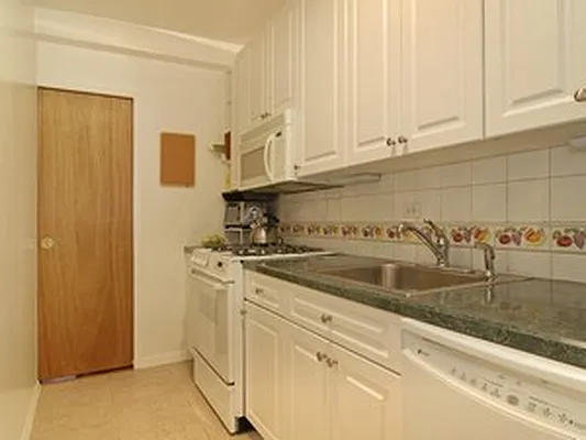 Sold by Corcoran | media 7