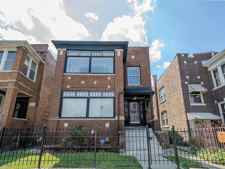 7916 S Throop St — Photo 24