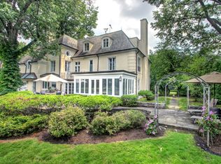 2886 W Park Blvd, Shaker Heights, OH 44120