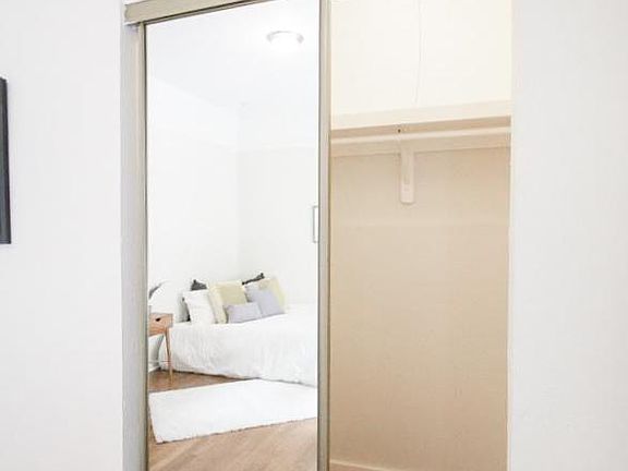 4th image of 720 Jones St APT 1