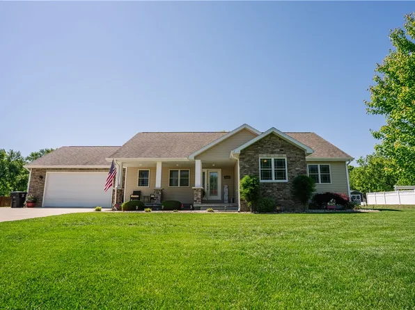 10572 E Aminoff Dr, Effingham, IL 62401