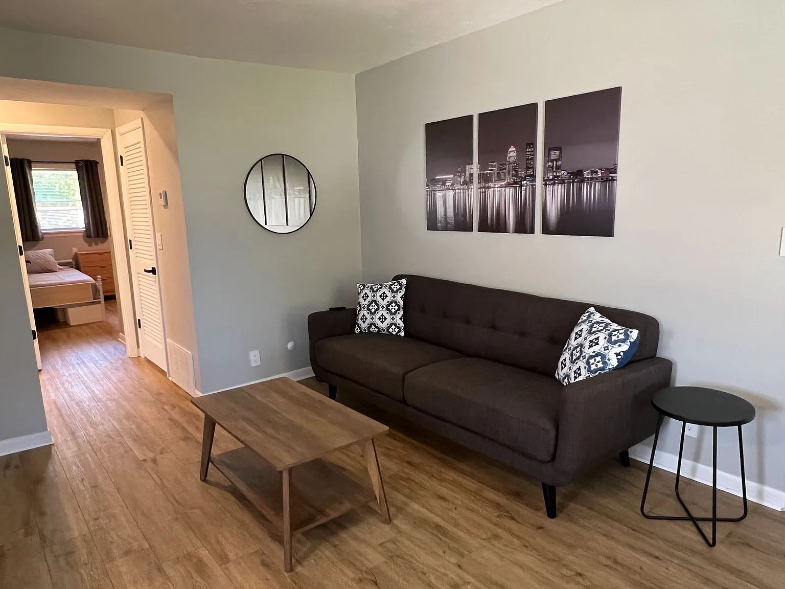 2 bed, 750 sqft, $1,099 — Photo 1