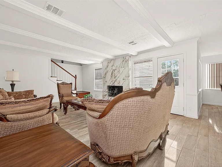 3815 Fernglade Dr — Photo 7