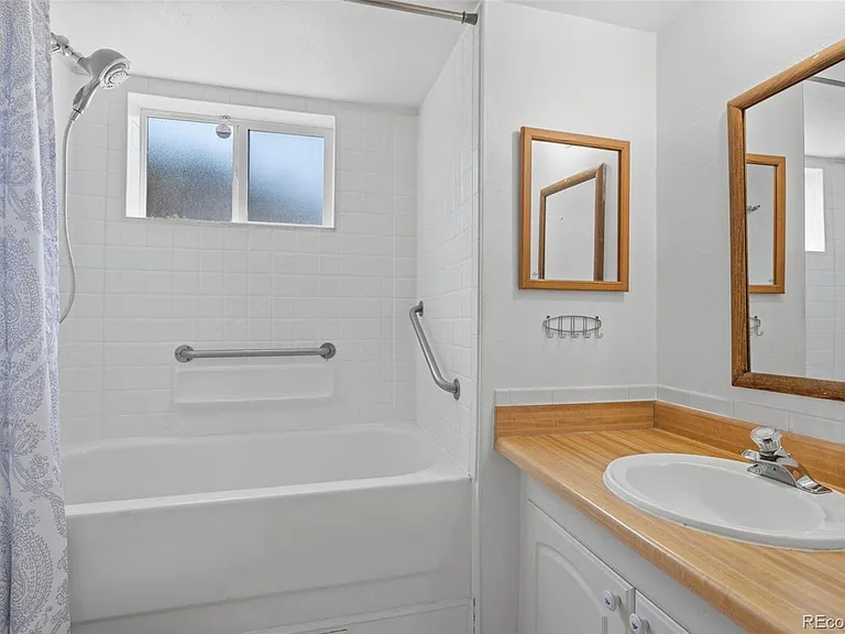 5701 W 49th Ave — Photo 32