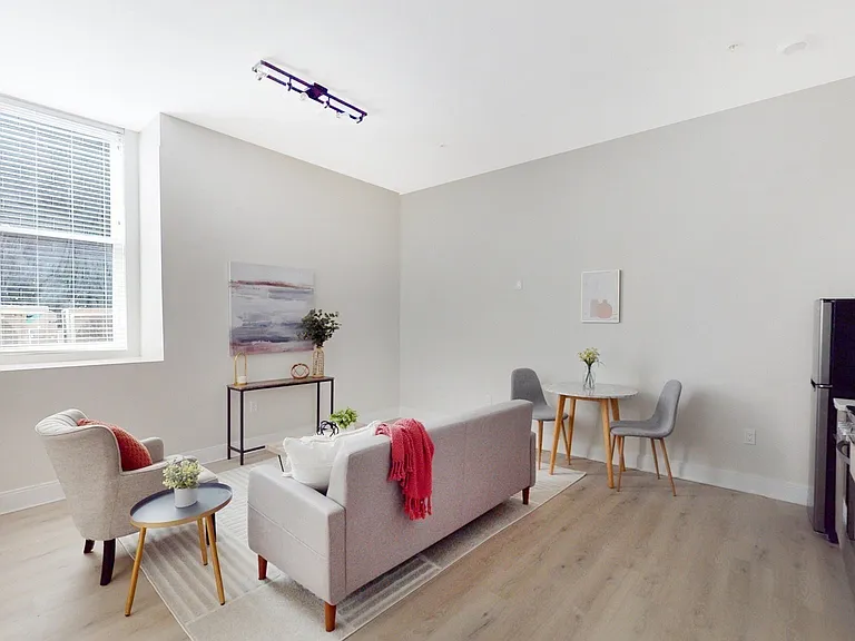 33 Hermon St — Photo 9