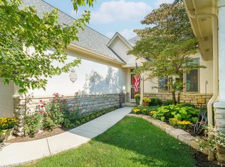 1934 Marblecliff Crossing Ct, Columbus, OH 43204