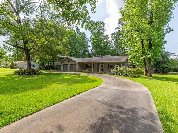 13365 Leaning Oaks Dr, Beaumont, TX 77713