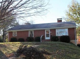 3155 Oakdale Rd, Roanoke, VA 24018
