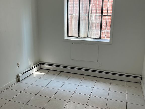 4th image of 1066 E 102nd St #1