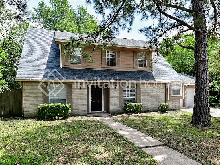 4311 Saratoga Dr — Photo 1