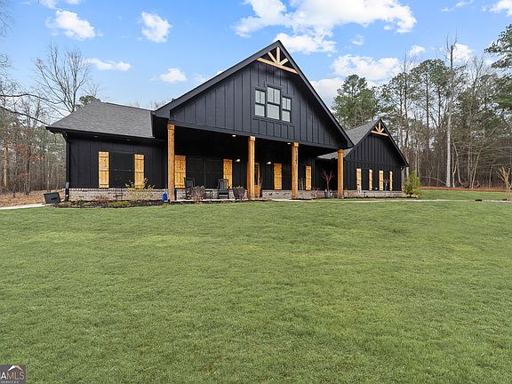 3rd image of 1231 Spinnaker Rd