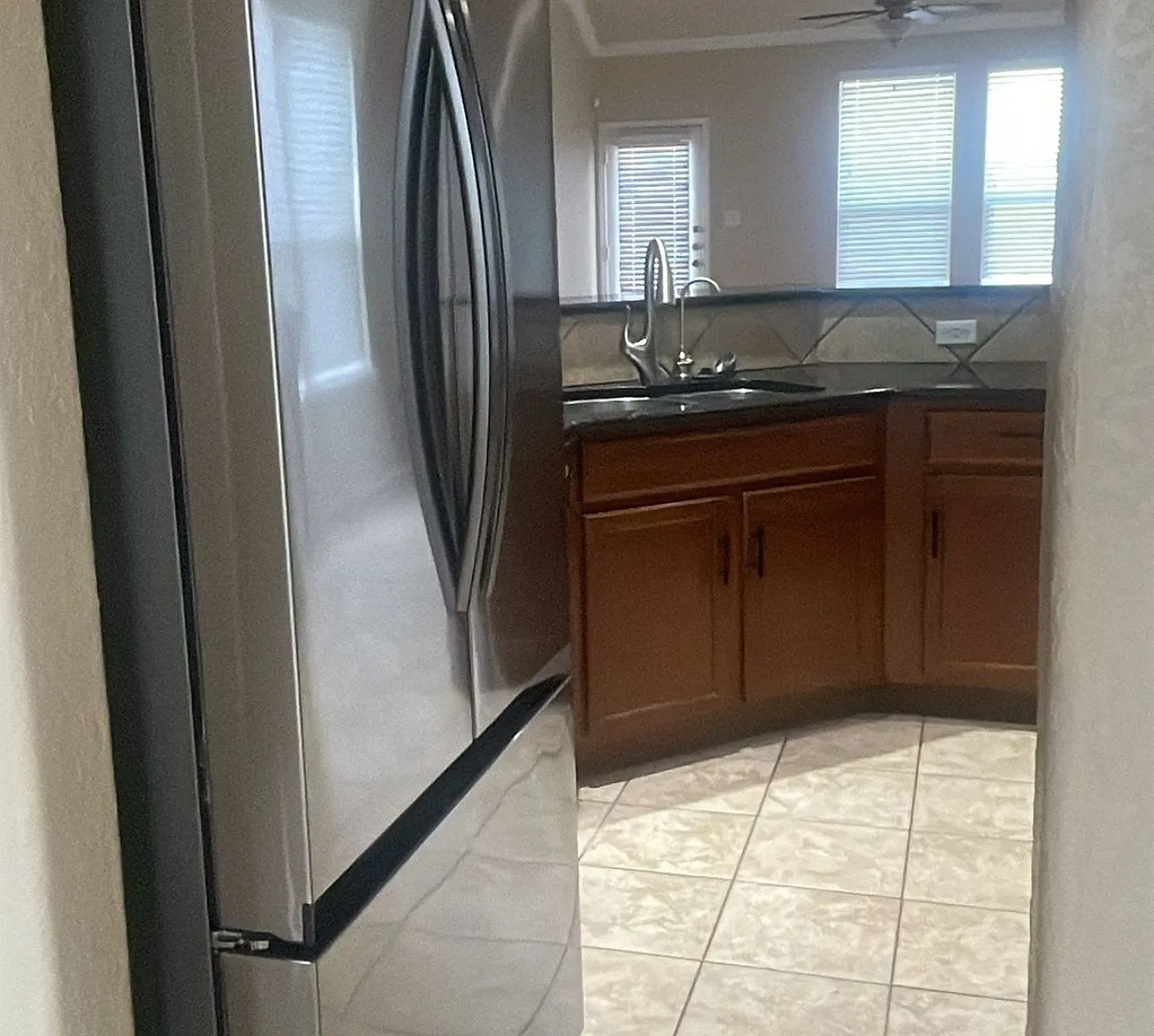 4 bed, 2.5 bath, 2382 sqft, $2,250 — Photo 3