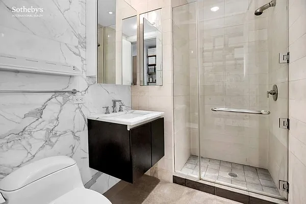 Sold by Sotheby's International Realty | media 17