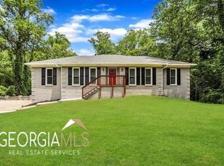 460 S Susan Creek Dr, Stone Mountain, GA 30083