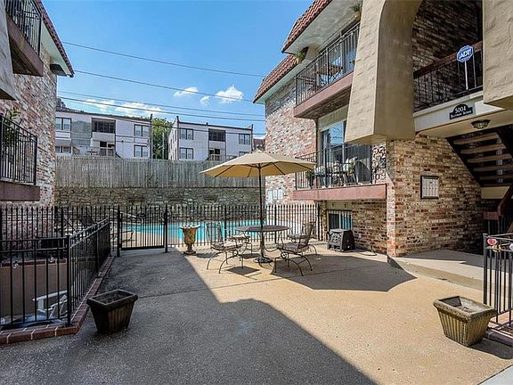 5th image of 5004 Baltimore 204 St