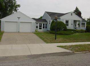 905 Morris Ave, Lansing, MI 48917